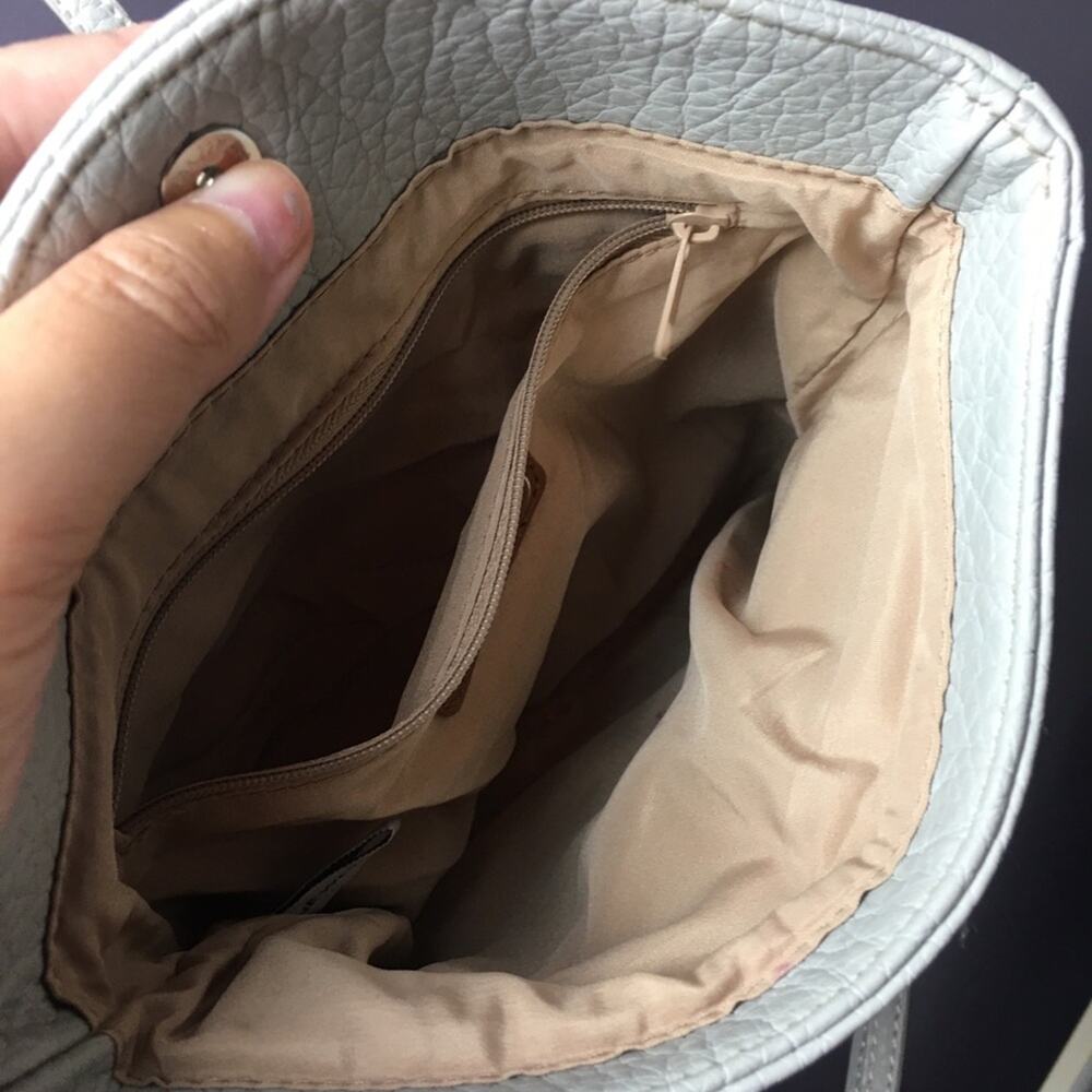 Nine West small purse - Picture 6 of 9